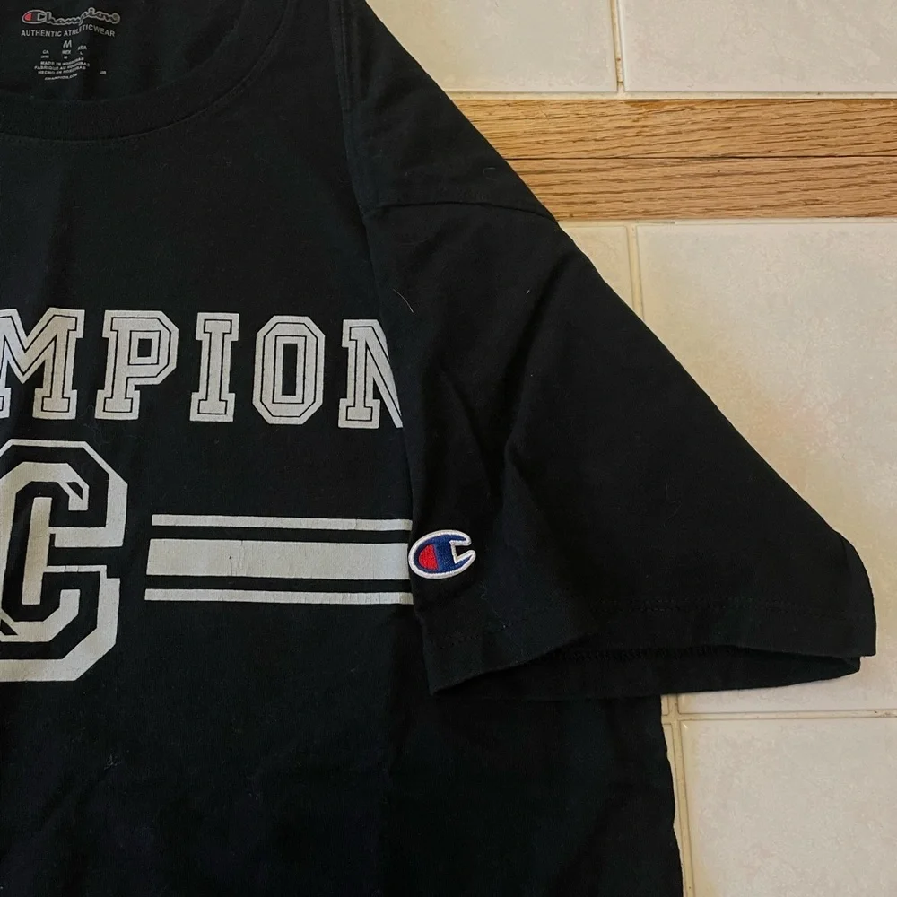 Champion Black T-Shirt‎ - Picture 3 of 4